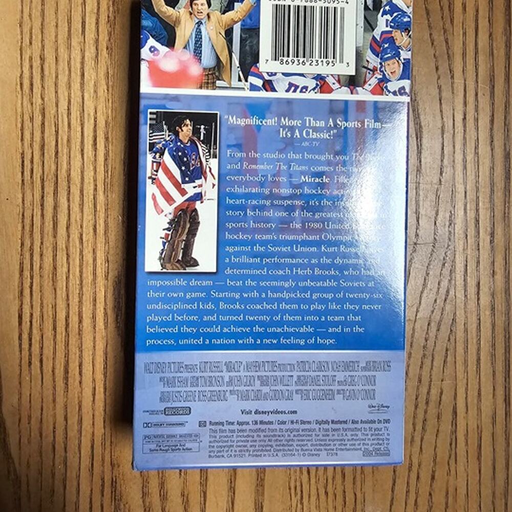 Miracle VHS Walt Disney Kurt Russell 2004 Hockey Movie Team USA Sports Drama - Picture 2 of 2